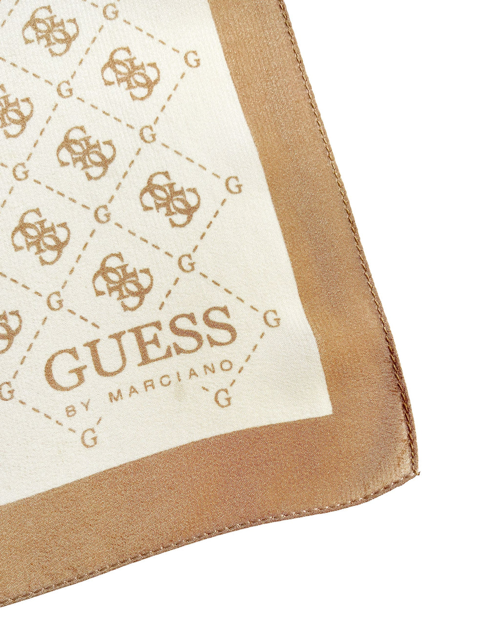 Pañuelo Guess