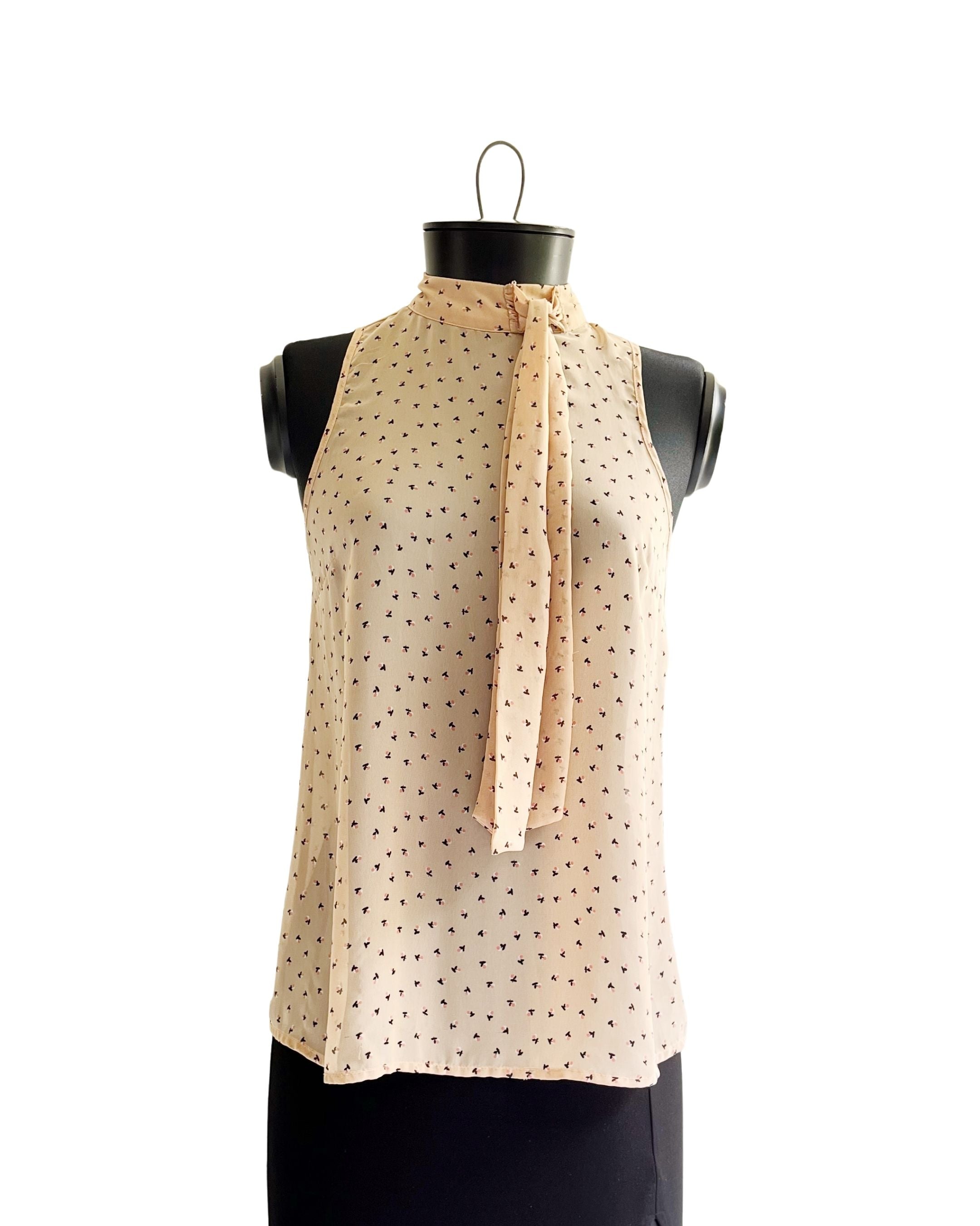 Blusa con lazada Forever 21