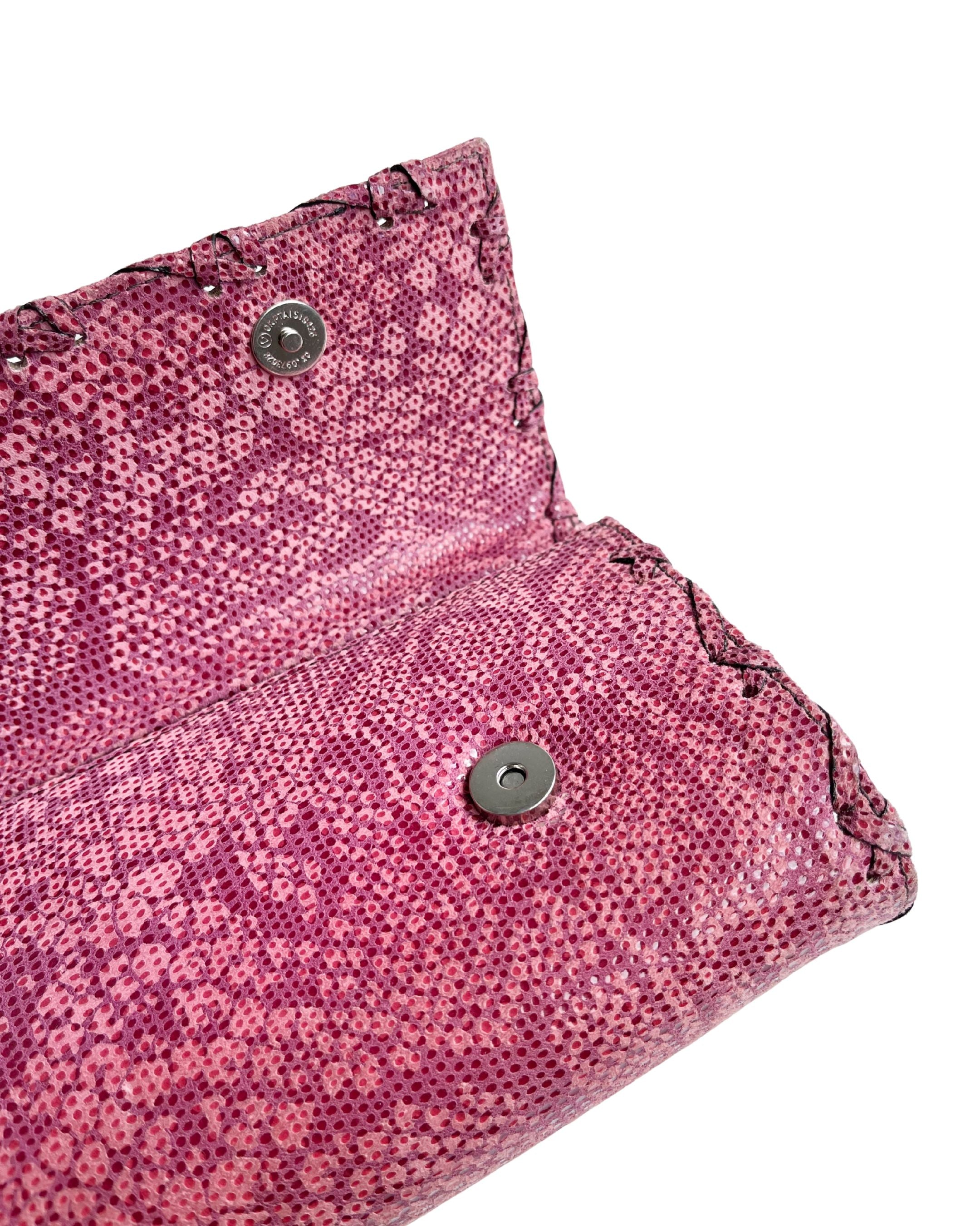 Sobre Snakeskin BLUES