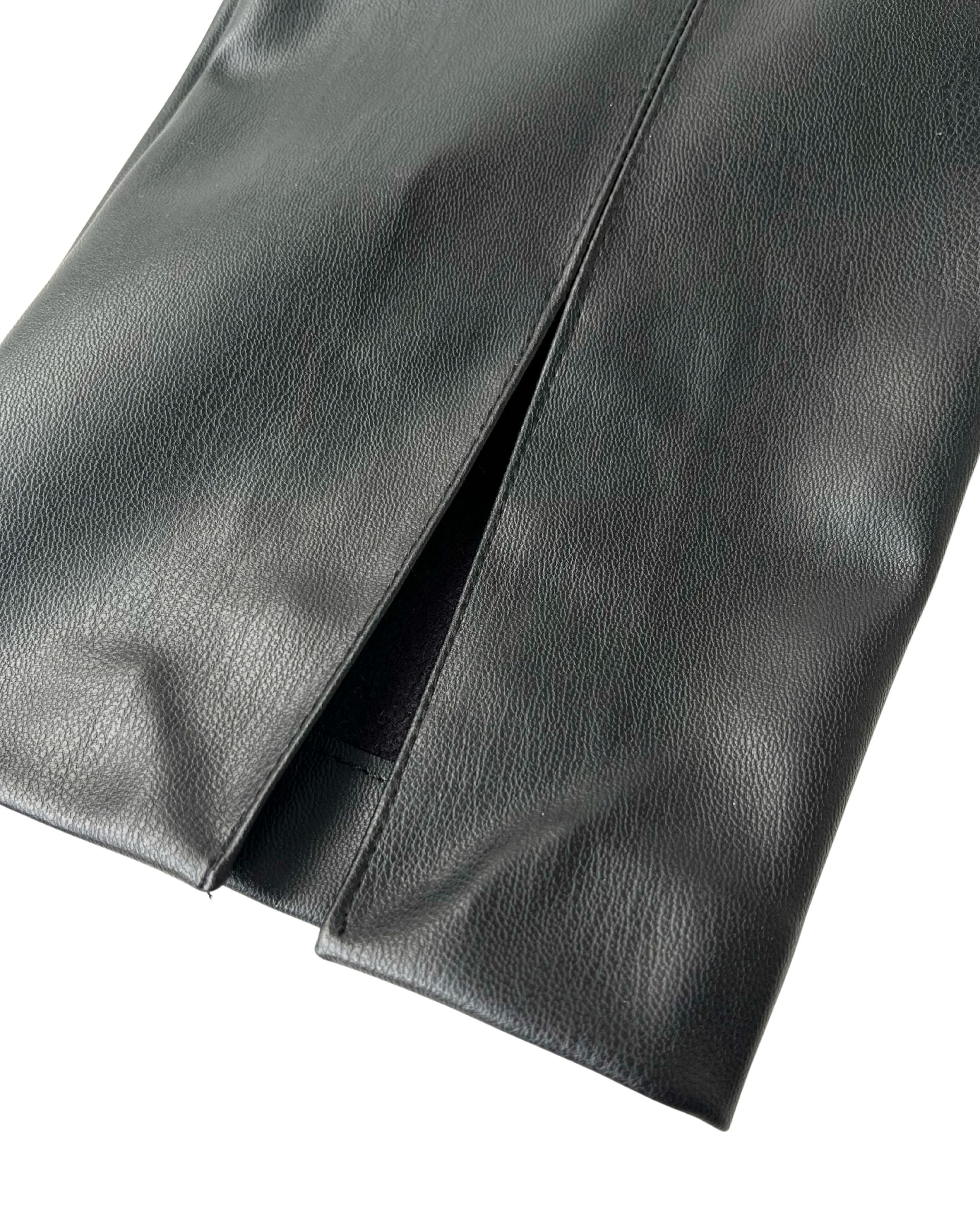 Pantalón de cuerina Zara