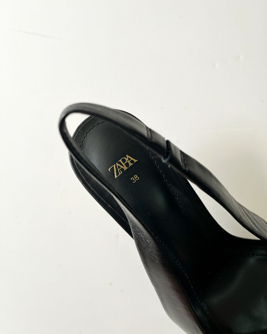 Zapatos de tacón bajo Zara