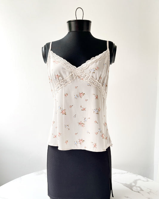 Top de tirantes con encaje Forever 21
